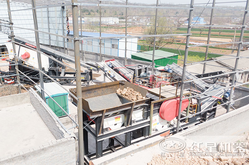 移動石頭破碎機(jī) 移動石頭破碎機(jī)